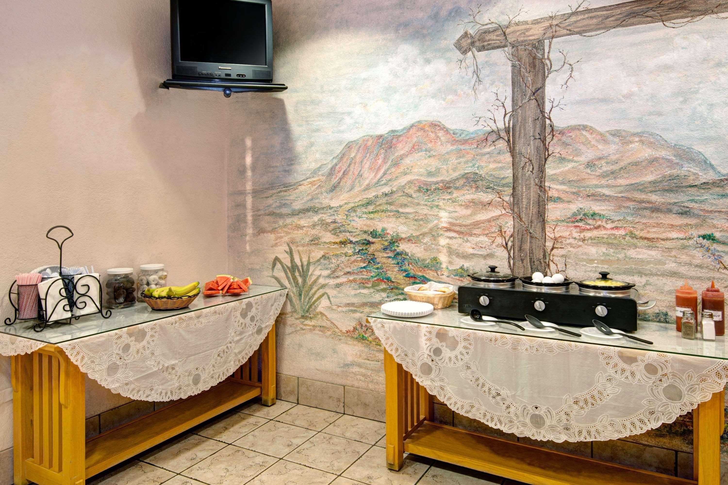Hotel Microtel & By Wyndham West 2*
